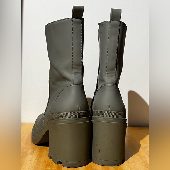 Zara green rubberized boots. Size 39. - Picture 6 of 9
